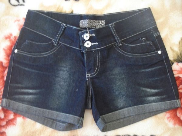 Short jeans